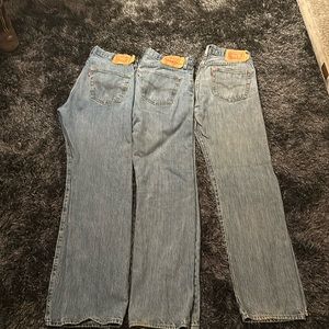 Men’s blue Levi’s size 33x34